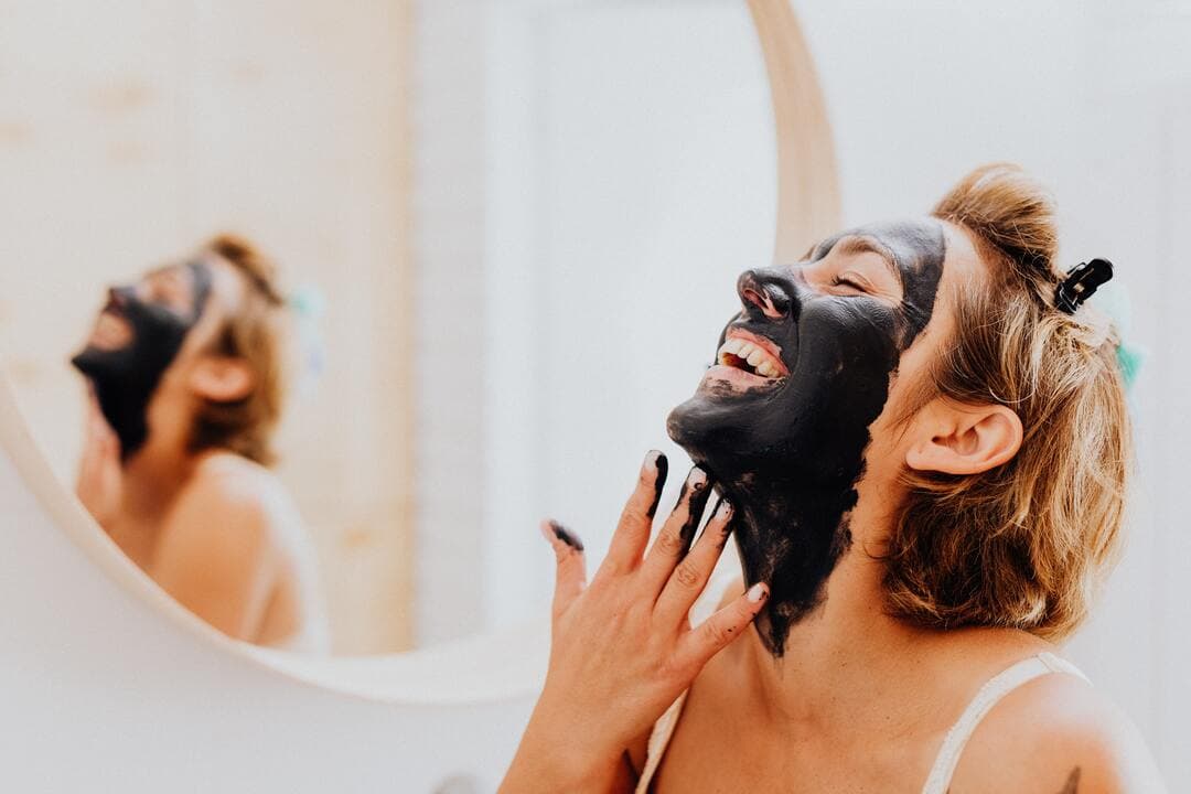 5 Cara Seru Pakai Clay Mask yang Perlu Kamu Coba!